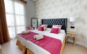 Hostal Boutique La Española by Bossh Hotels